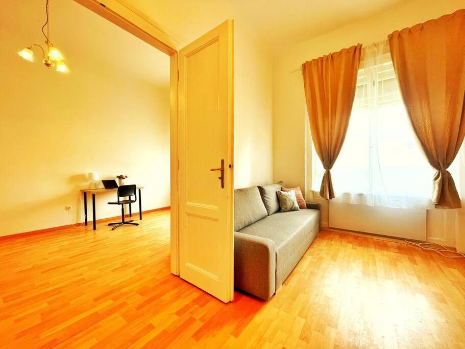 Central Spacious Flat Budapeşte Dış mekan fotoğraf
